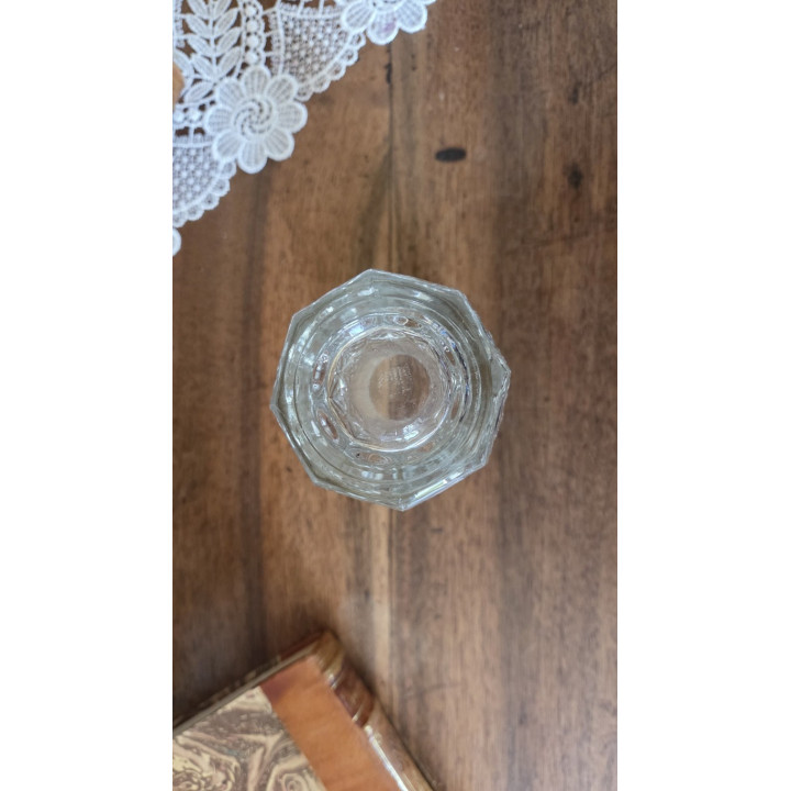 Vase art nouveau en verre moulé