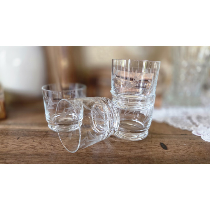 Ensemble de 4 verres gravés