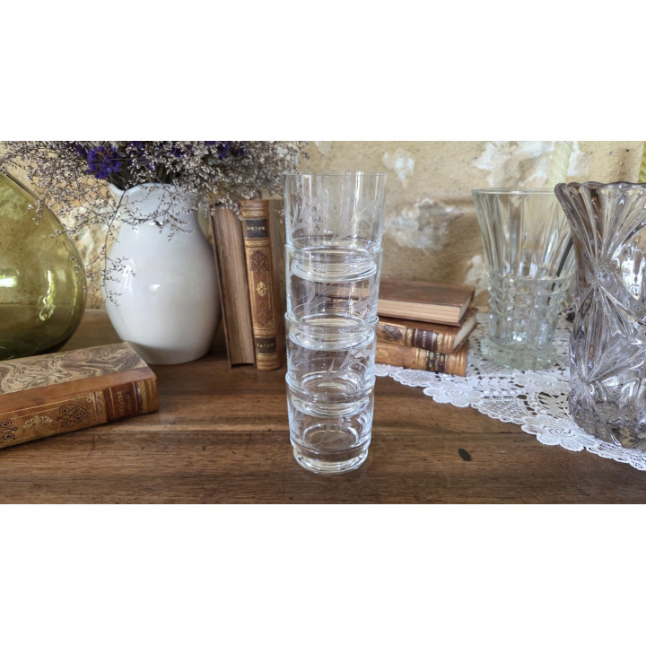 Ensemble de 4 verres gravés