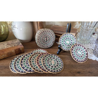 Ensemble de 12 sous-verres en rotin dans leur étui