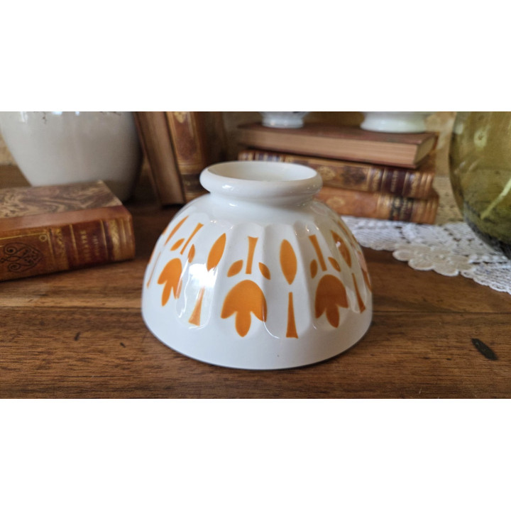 Bol Digoin, motif lys