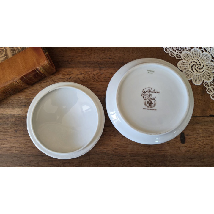 Boite à bijoux fleurie en porcelaine